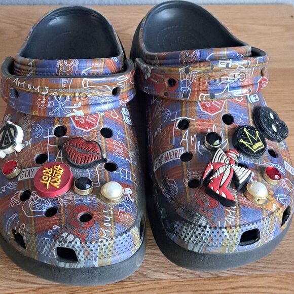 Crocs x Disney Cruella II Platform Clog Women’s Size 7 Rare HTF Multicolor Shoes - Picture 3 of 14